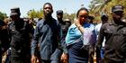 En Ouganda, l’opposant Bobi Wine dénonce l’agression de sa femme par des soldats
